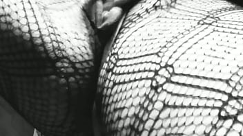 Tocandome la colita sola