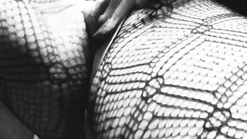 Tocandome la colita sola