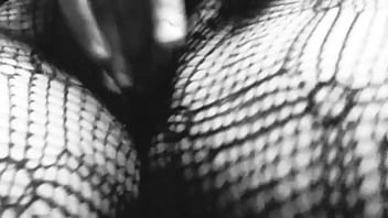 Tocandome la colita sola