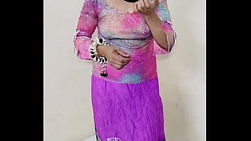 هذه ليست امرأة عربية أصيلة، إنها نار، ما أجملها من جمال رقيق، ما أجمل عيونها الساحرة