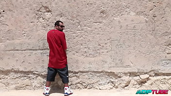 Trini la auténtica comepollas se la traga entera