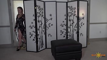 Solo stripping off performance sunny lane is freaking hot