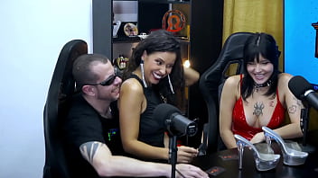 Yummi Paradise Chegou Chegando No Natal Do Pápum Mostrou Seu Corpo E Empinou Gostoso Pro Ruan Podcast Pápum No Barraco thumbnail