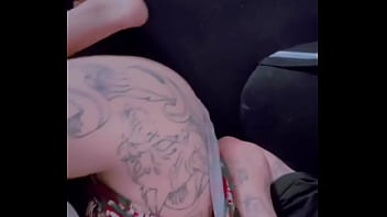 Toda safadinha e burrinha se exibindo