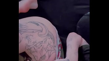 Toda safadinha e burrinha se exibindo