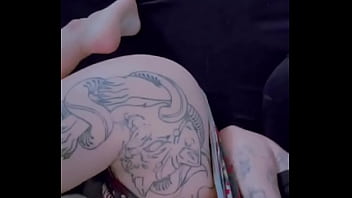 Toda safadinha e burrinha se exibindo