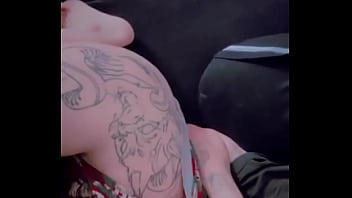 Toda safadinha e burrinha se exibindo