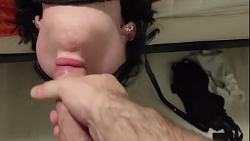 Je lui baise la bouche