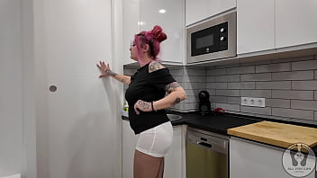 4k pee desperation girl finish with a glass pussy pee play