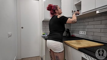 4k pee desperation girl finish with a glass pussy pee play