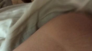 Pawg loves to toy and fuck