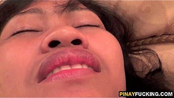 Asian amateur rims and blows while masturbating