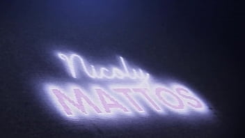 Gozou tanto que escorreu porra no meu cuzinho