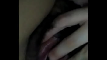 Esta caliente y se mete todo