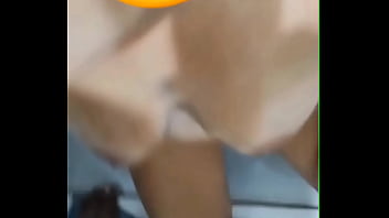 Cara me pagou para mijar na minha boca e eu engolir o mijo dele né que eu gostei quero de novo