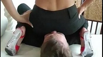 Julie couronne one way or another