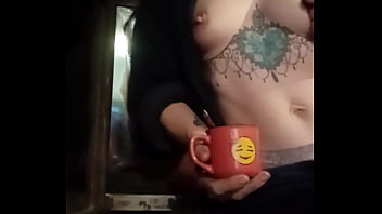 Bonjour mes coquins je vous offre le café rdv ce soir 21h30