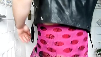 Mistress Lucy Diamond In Bathroom Bad Bitch Twerking Sesssion thumbnail