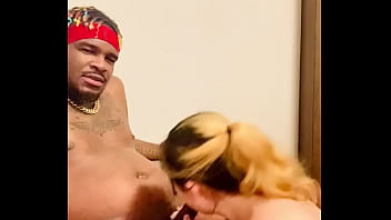 She chockin on that black cock