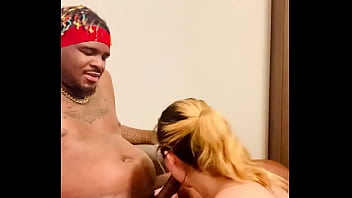 She chockin on that black cock