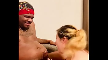 She chockin on that black cock