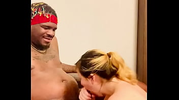 She chockin on that black cock