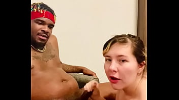 She chockin on that black cock