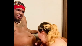 She chockin on that black cock