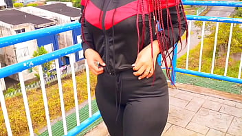 Sexo por dinero le doy dinero a una hermosa latina de un culo grueso