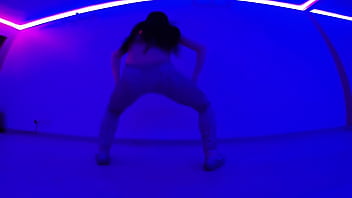 Twerk & booty shake dance contest final sasha x twerk girls