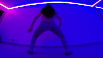 Twerk & booty shake dance contest final sasha x twerk girls