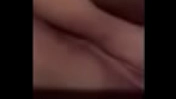 Gurl playing with puss