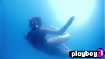 Amazing babe enjoyed her wet dreams