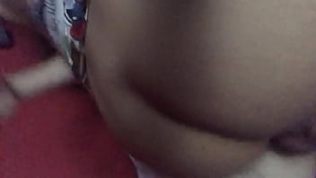 Se mueve excelente arriba de la pija