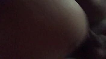 Se mueve excelente arriba de la pija