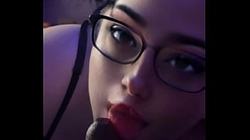 Proposez vos films porno préférés et on les fait apparaître dans nos vidéos