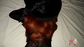 Pov se me sube la bruja en la noche especial halloween brujita traviesa entra en mi habitación para montarme