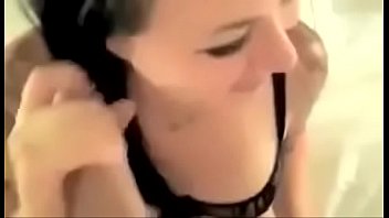 Who is she ¿quién es ella