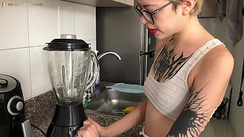 Le pago con cuerpo al técnico de las licuadoras