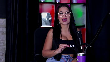 O motivo que decidiu fazer conteúdo pornô se decepcionou na primeira gravação quer colocar dedo no cu do homem e ao experimentar outra mulher emily louise watch sheer red