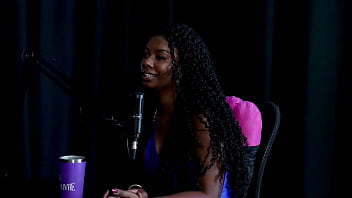 O motivo que decidiu fazer conteúdo pornô se decepcionou na primeira gravação quer colocar dedo no cu do homem e ao experimentar outra mulher emily louise watch sheer red