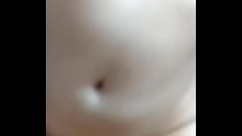 Hincha del footbol me la follo porque estaba cachonda despues de ver el partido y asi le parti ese coño apretadito