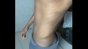 If you’re on the island and can handle camera for my shoot right now