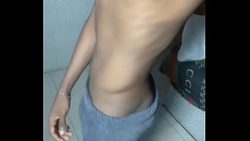 If you’re on the island and can handle camera for my shoot right now