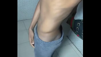 If you’re on the island and can handle camera for my shoot right now