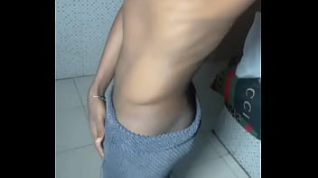 If you’re on the island and can handle camera for my shoot right now