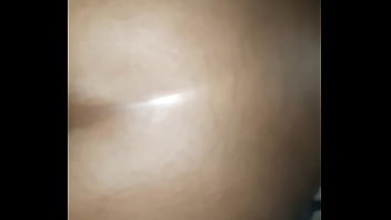 Darkskinned beauty throws it back hard