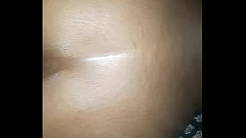 Darkskinned beauty throws it back hard