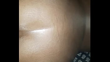 Darkskinned beauty throws it back hard