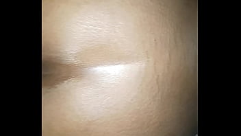 Darkskinned beauty throws it back hard